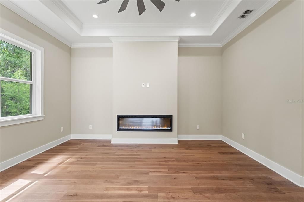 For Sale: $700,000 (4 beds, 4 baths, 2500 Square Feet)