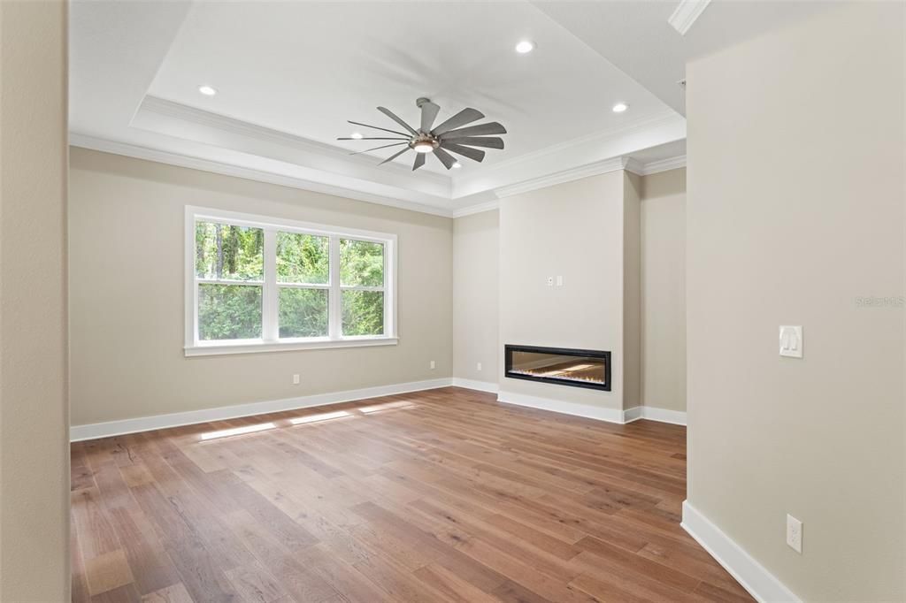 For Sale: $700,000 (4 beds, 4 baths, 2500 Square Feet)