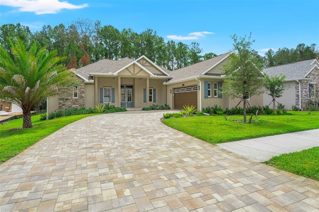 For Sale: $700,000 (4 beds, 4 baths, 2500 Square Feet)