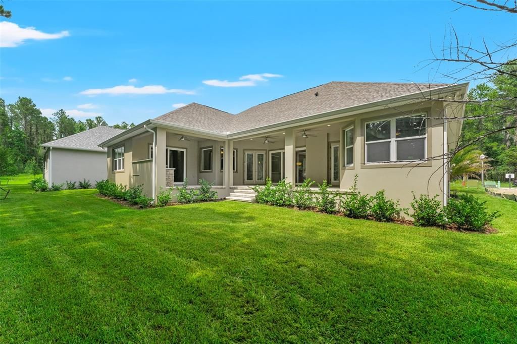 For Sale: $700,000 (4 beds, 4 baths, 2500 Square Feet)