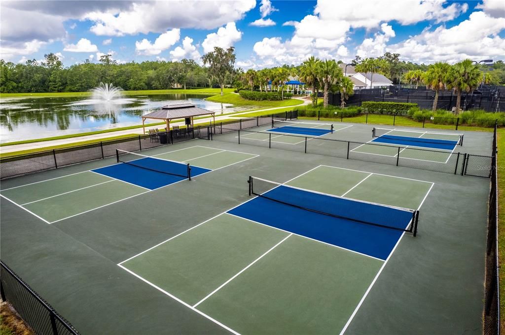 For Sale: $700,000 (4 beds, 4 baths, 2500 Square Feet)