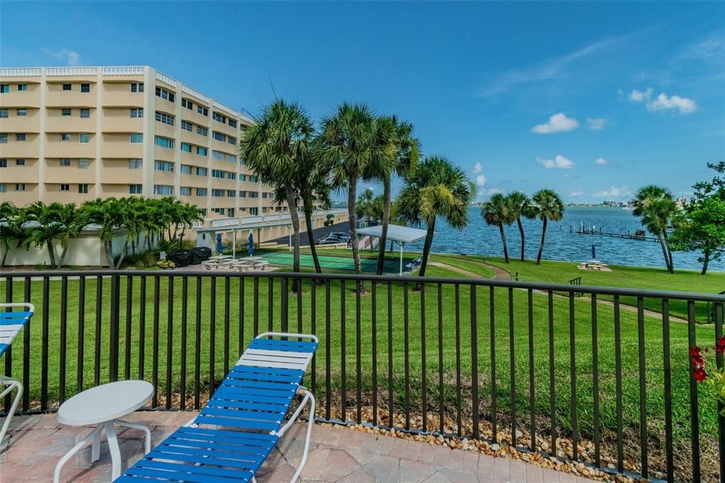 На продажу: $350,000 (1 спален, 2 ванн, 1050 Квадратных фут)