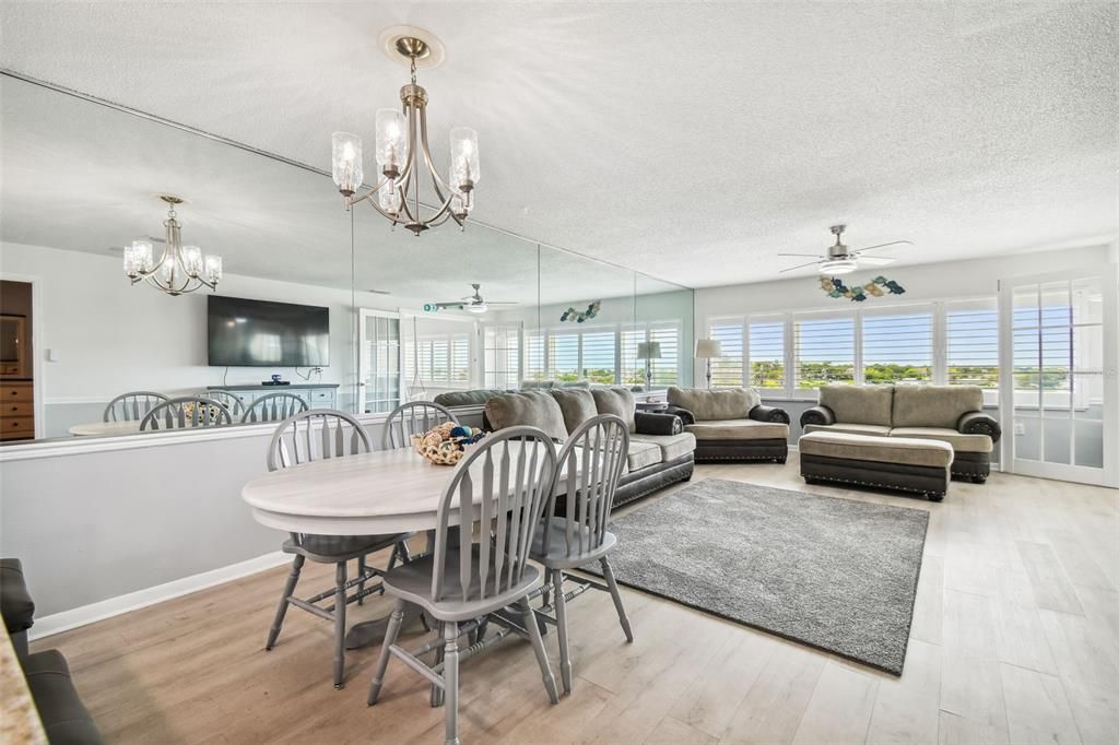 На продажу: $350,000 (1 спален, 2 ванн, 1050 Квадратных фут)