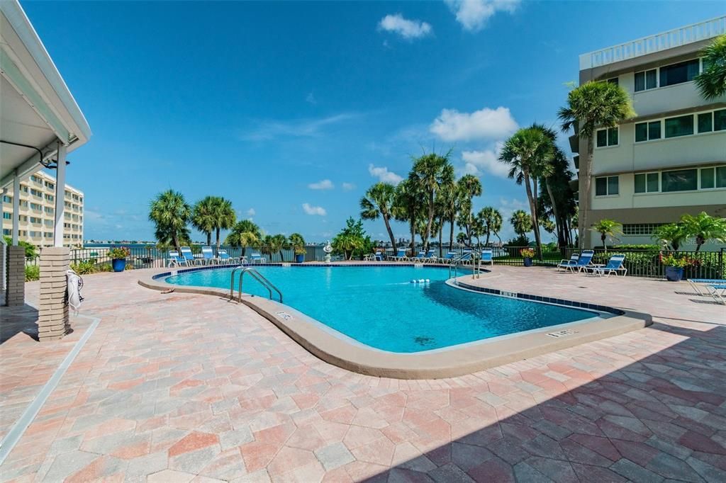 На продажу: $350,000 (1 спален, 2 ванн, 1050 Квадратных фут)