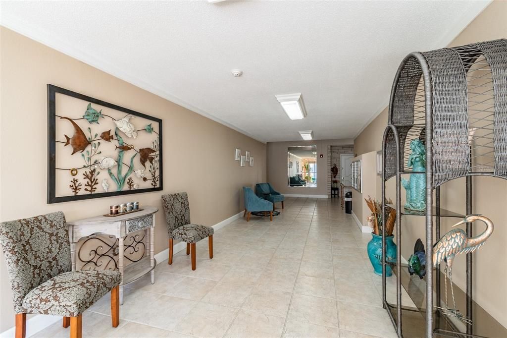 На продажу: $350,000 (1 спален, 2 ванн, 1050 Квадратных фут)