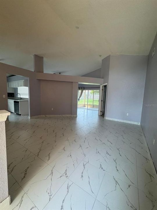 En Renta: $1,800 (3 camas, 2 baños, 1581 Pies cuadrados)