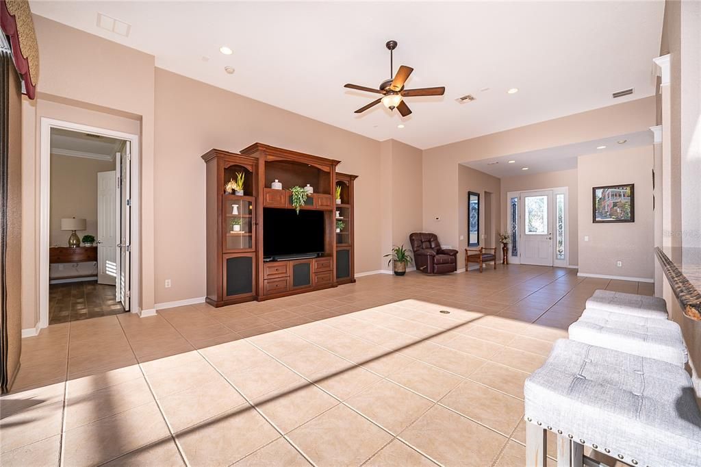 For Sale: $499,900 (4 beds, 2 baths, 2249 Square Feet)