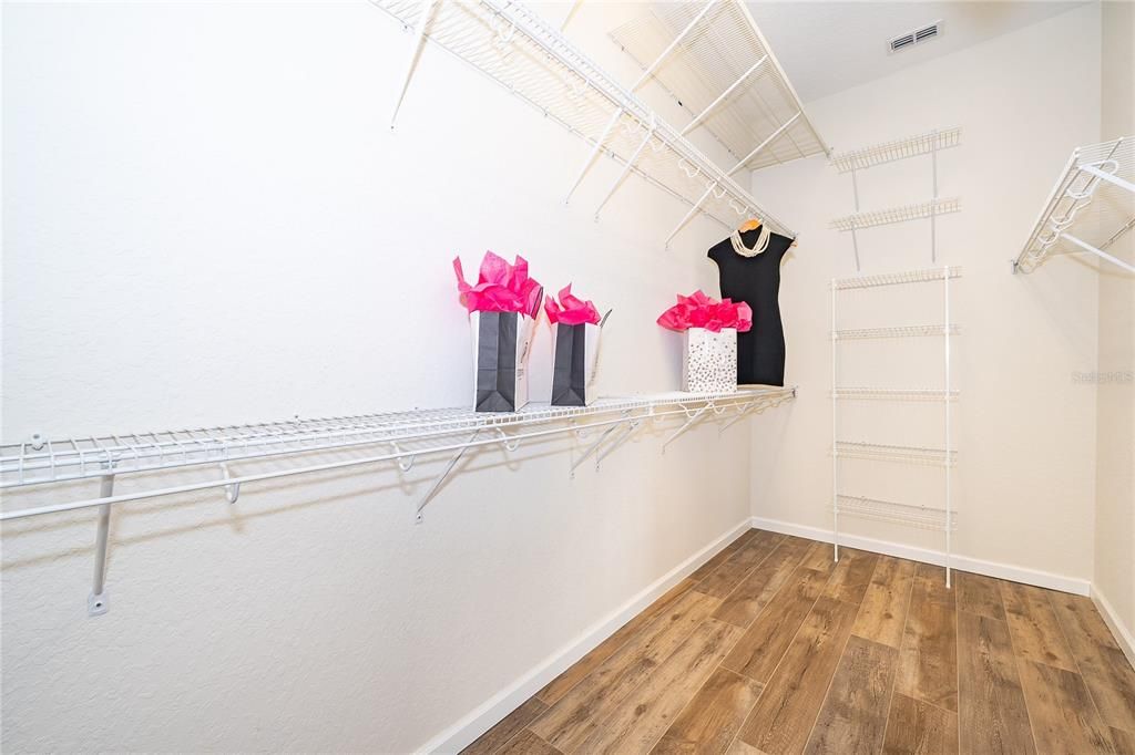 For Sale: $499,900 (4 beds, 2 baths, 2249 Square Feet)