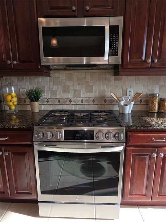 For Sale: $499,900 (4 beds, 2 baths, 2249 Square Feet)