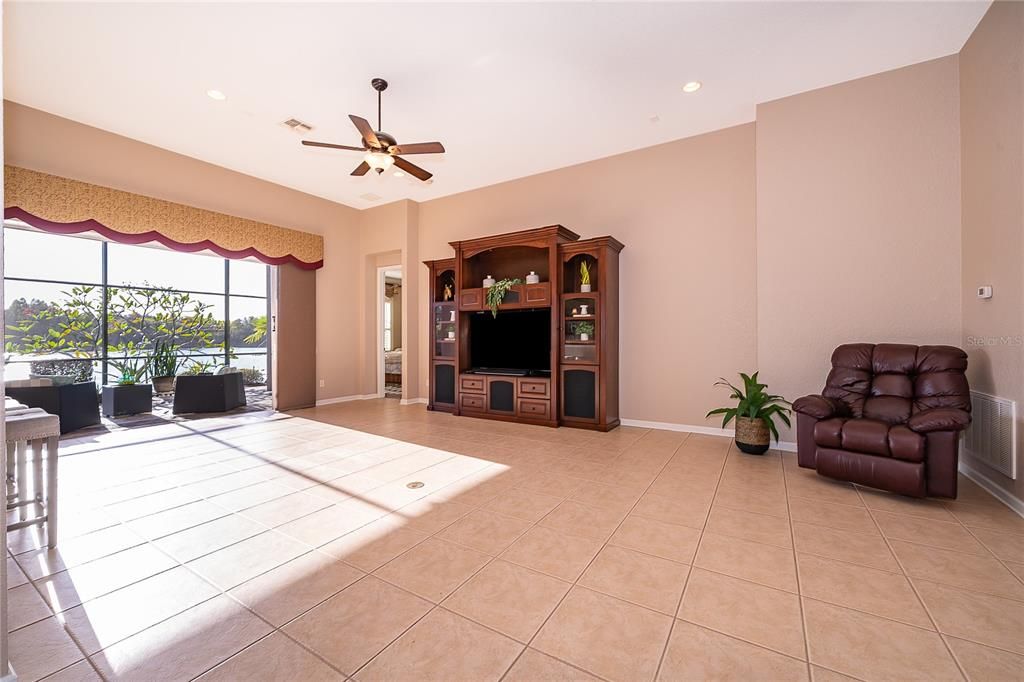 For Sale: $499,900 (4 beds, 2 baths, 2249 Square Feet)
