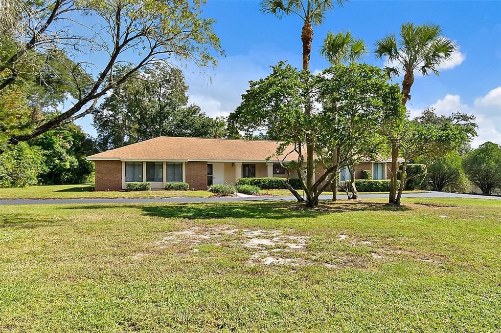 合同活跃: $720,000 (4 贝兹, 3 浴室, 2191 平方英尺)