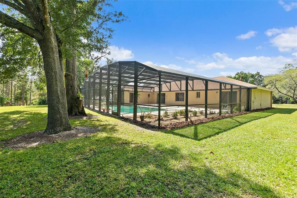 合同活跃: $720,000 (4 贝兹, 3 浴室, 2191 平方英尺)