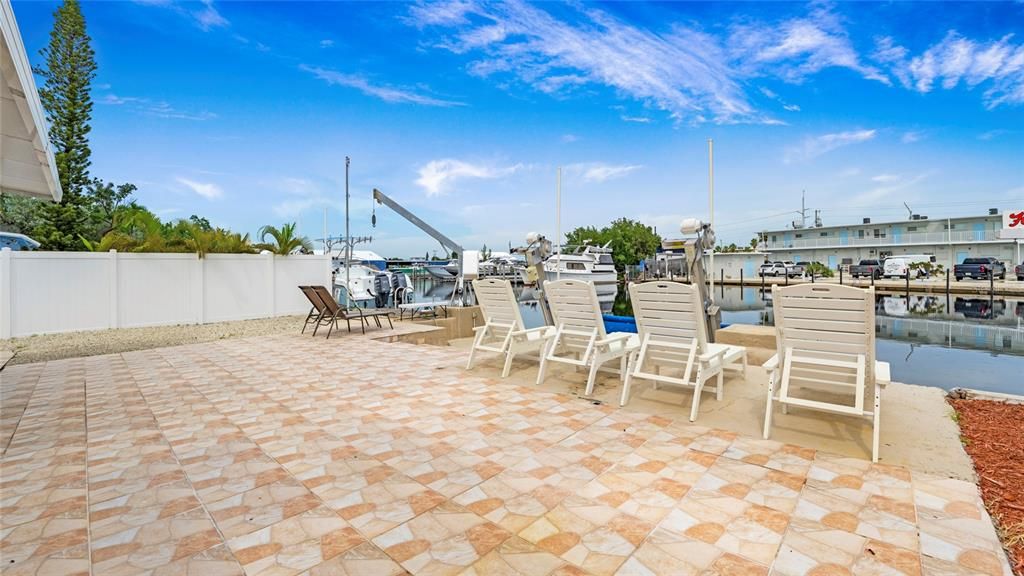 For Sale: $1,250,000 (3 beds, 3 baths, 1360 Square Feet)