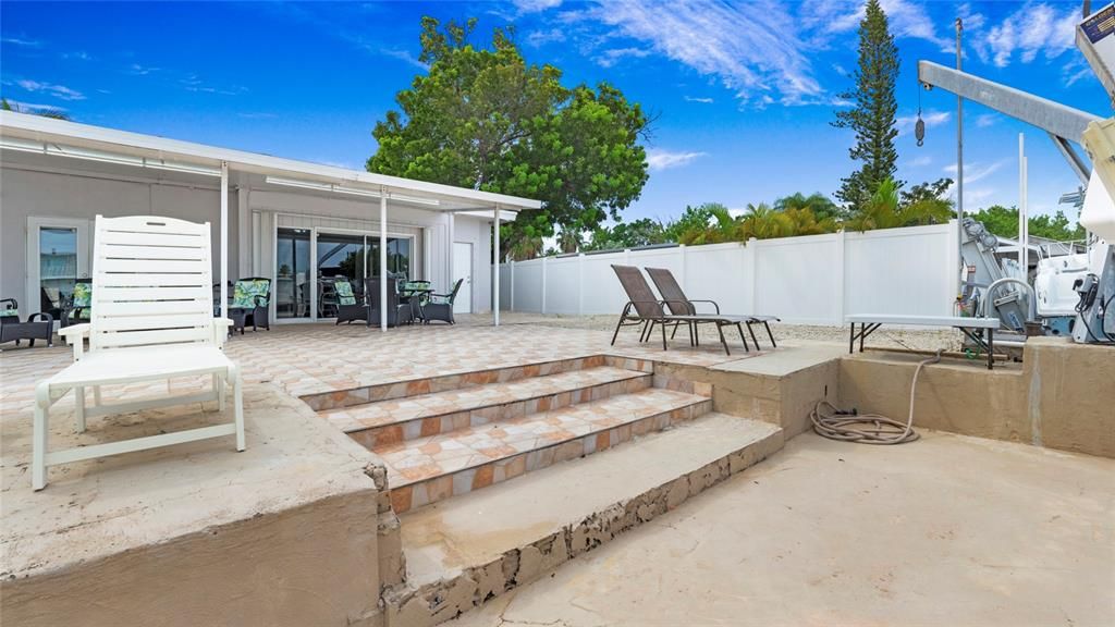 For Sale: $1,250,000 (3 beds, 3 baths, 1360 Square Feet)