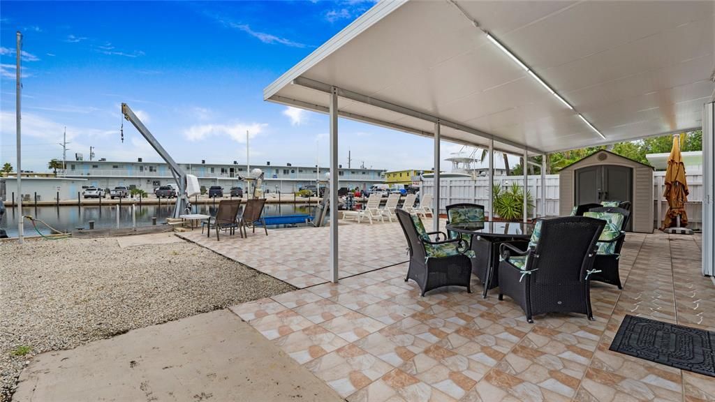 For Sale: $1,250,000 (3 beds, 3 baths, 1360 Square Feet)