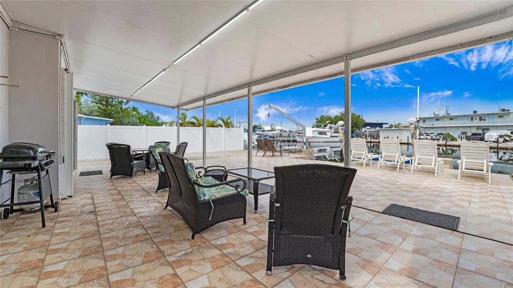 For Sale: $1,250,000 (3 beds, 3 baths, 1360 Square Feet)