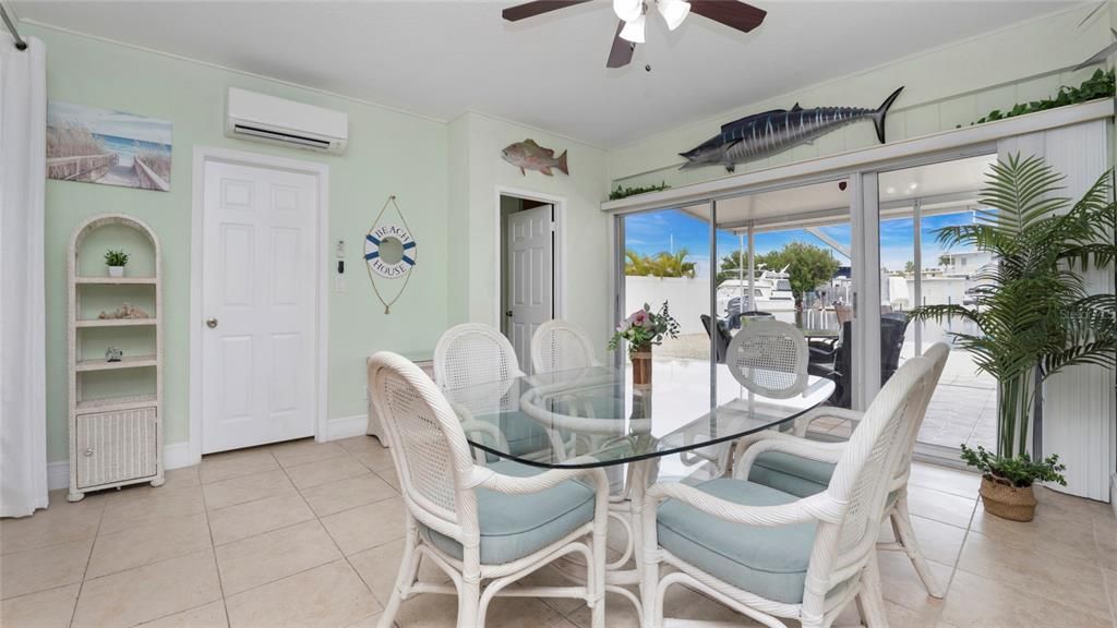 For Sale: $1,250,000 (3 beds, 3 baths, 1360 Square Feet)