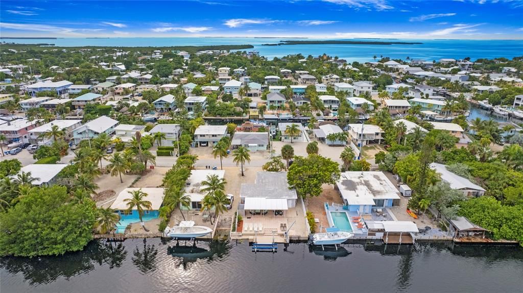 For Sale: $1,250,000 (3 beds, 3 baths, 1360 Square Feet)