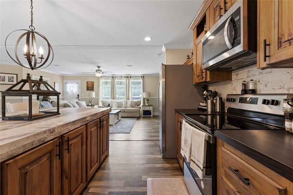 Active With Contract: $245,900 (4 beds, 2 baths, 1780 Square Feet)