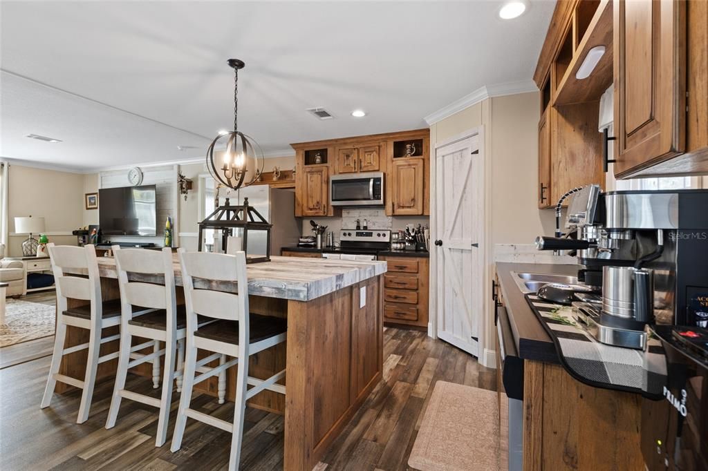 Active With Contract: $245,900 (4 beds, 2 baths, 1780 Square Feet)