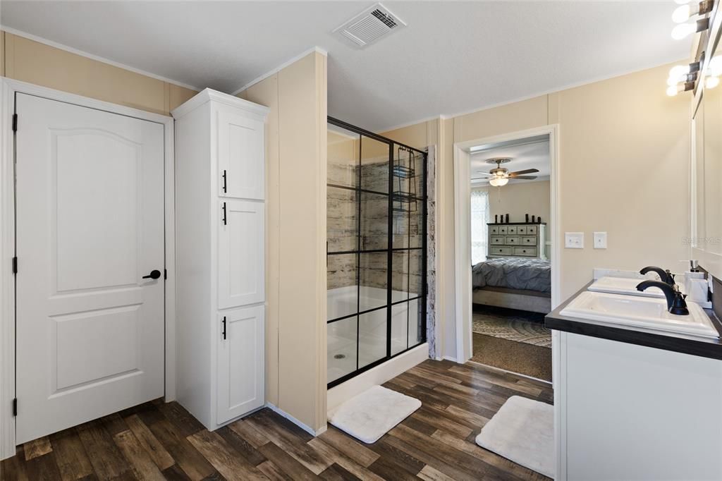 Active With Contract: $245,900 (4 beds, 2 baths, 1780 Square Feet)