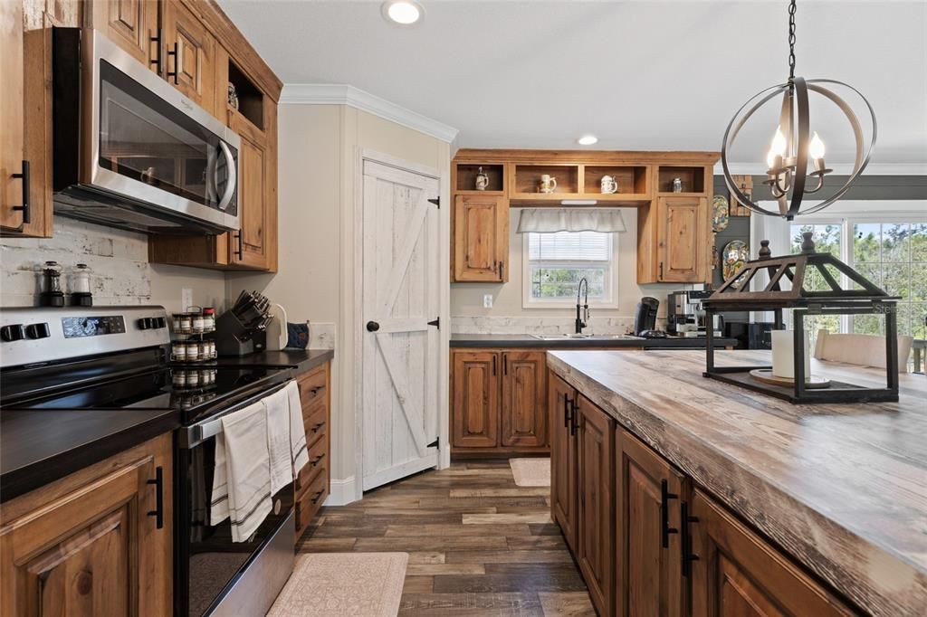 Active With Contract: $245,900 (4 beds, 2 baths, 1780 Square Feet)