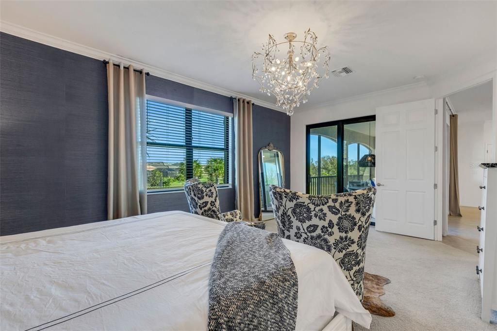 Под контрактом: $575,000 (3 спален, 2 ванн, 2108 Квадратных фут)