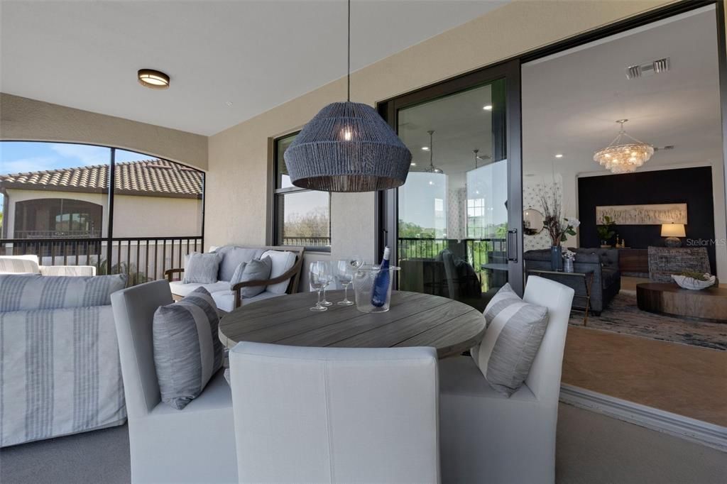 Под контрактом: $575,000 (3 спален, 2 ванн, 2108 Квадратных фут)