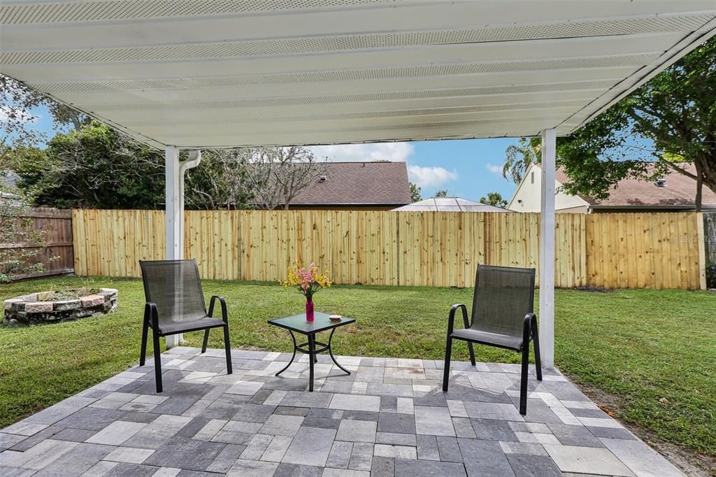 Activo con contrato: $380,000 (4 camas, 2 baños, 1401 Pies cuadrados)