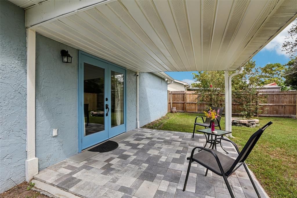 Activo con contrato: $380,000 (4 camas, 2 baños, 1401 Pies cuadrados)