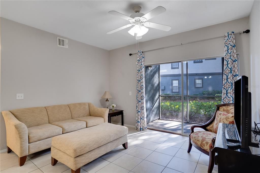 En Venta: $145,000 (2 camas, 2 baños, 1051 Pies cuadrados)