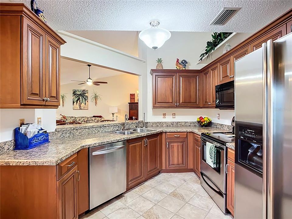 Activo con contrato: $279,900 (2 camas, 2 baños, 1443 Pies cuadrados)