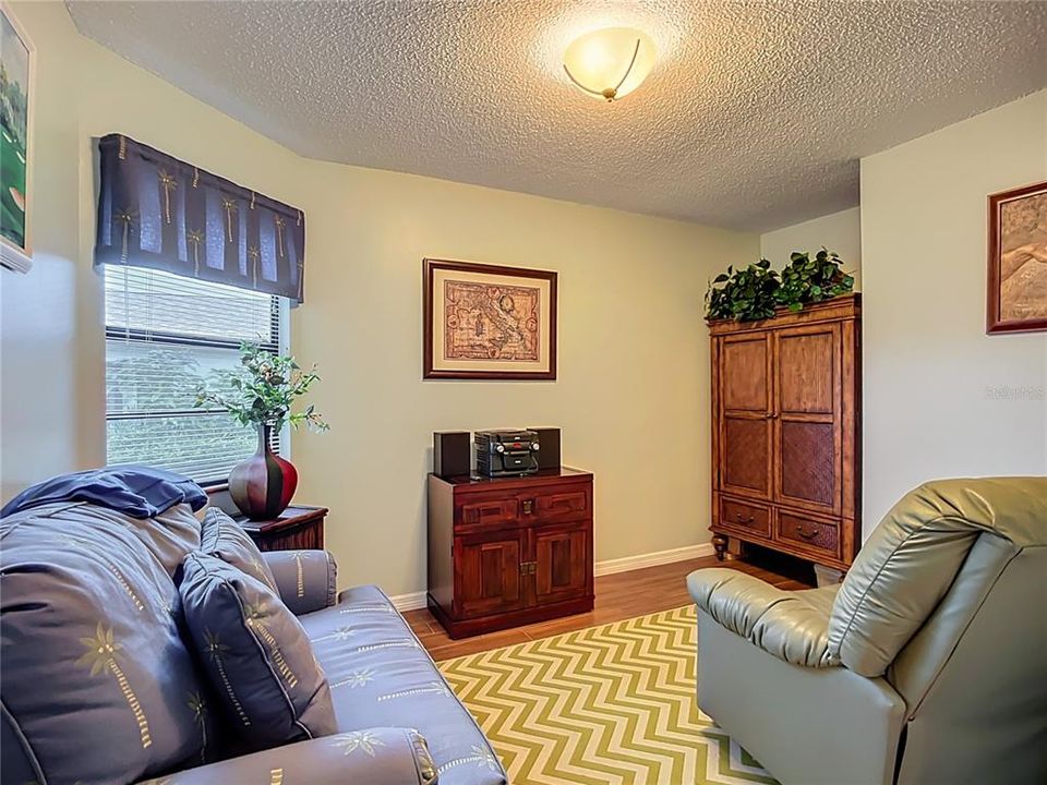 Activo con contrato: $279,900 (2 camas, 2 baños, 1443 Pies cuadrados)