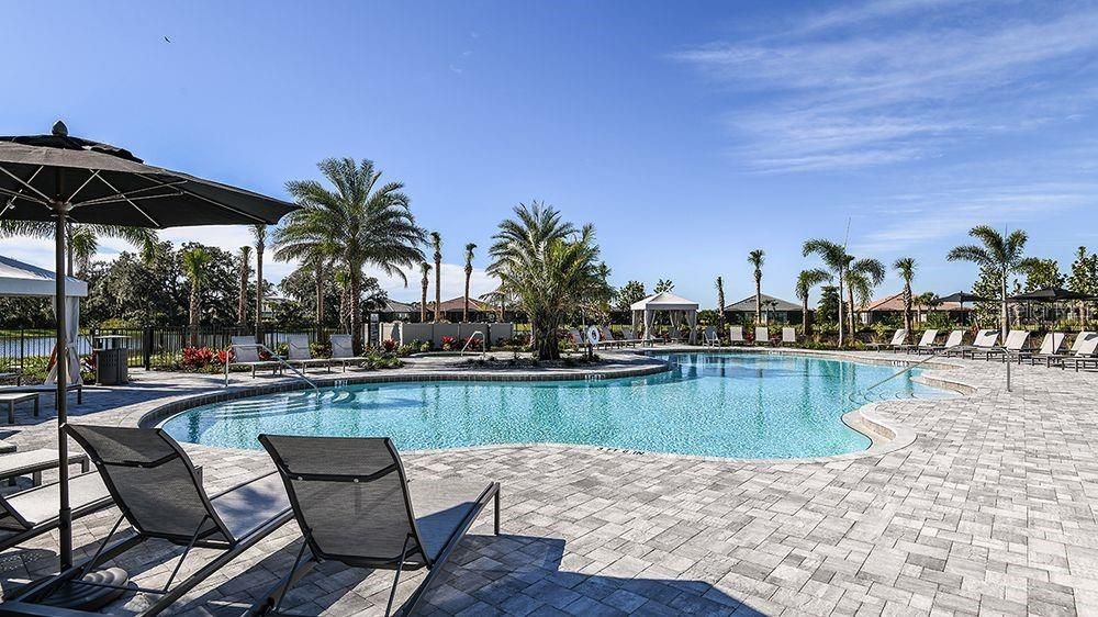 Active With Contract: $688,804 (3 beds, 3 baths, 2100 Square Feet)