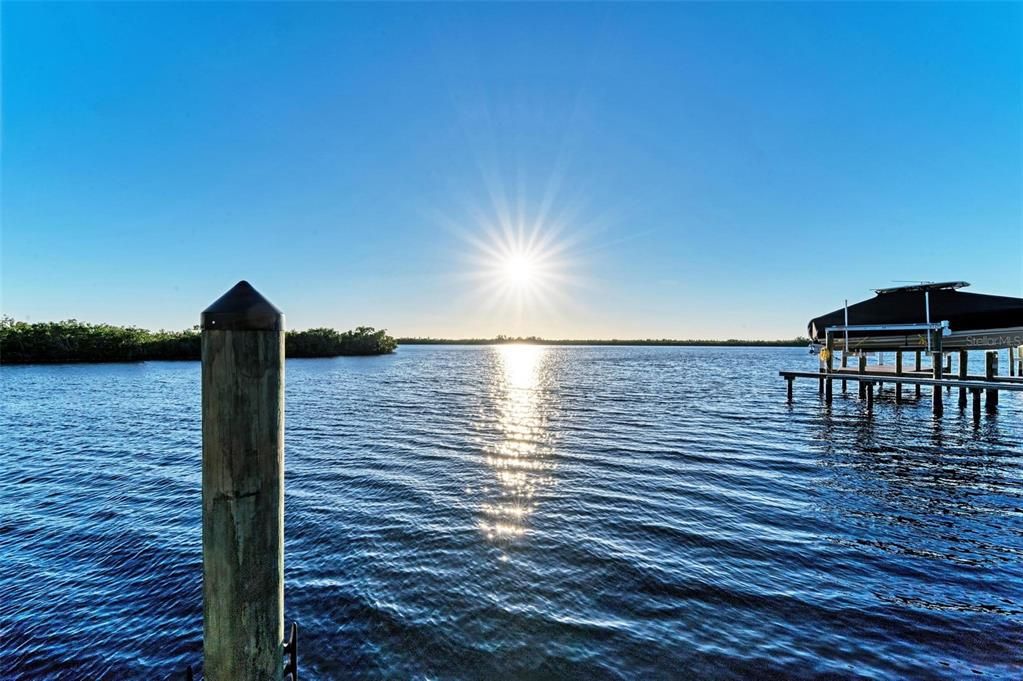 For Sale: $1,425,000 (3 beds, 3 baths, 2643 Square Feet)