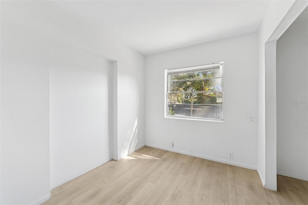 На продажу: $275,000 (3 спален, 1 ванн, 1176 Квадратных фут)