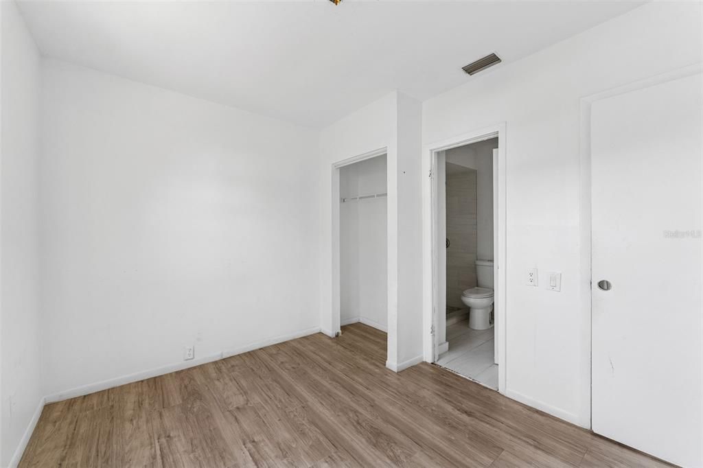 На продажу: $275,000 (3 спален, 1 ванн, 1176 Квадратных фут)