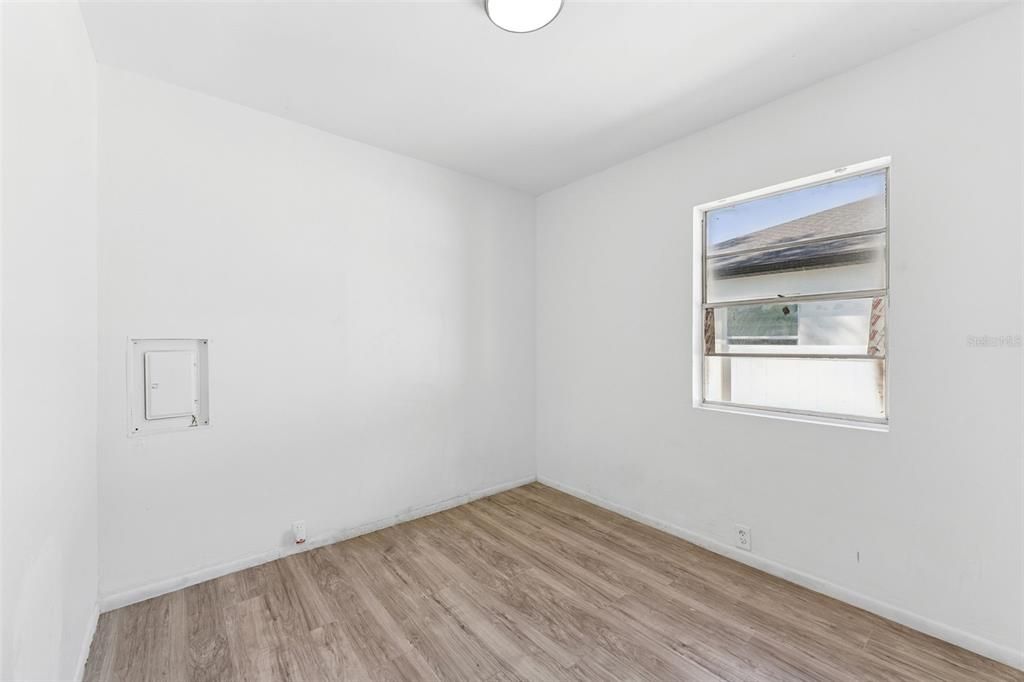 На продажу: $275,000 (3 спален, 1 ванн, 1176 Квадратных фут)