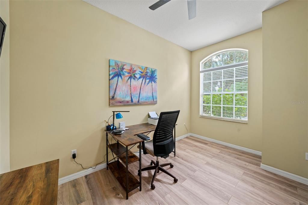 Activo con contrato: $725,000 (4 camas, 3 baños, 2749 Pies cuadrados)