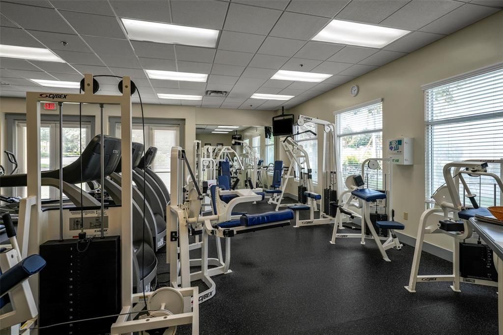 Activo con contrato: $725,000 (4 camas, 3 baños, 2749 Pies cuadrados)