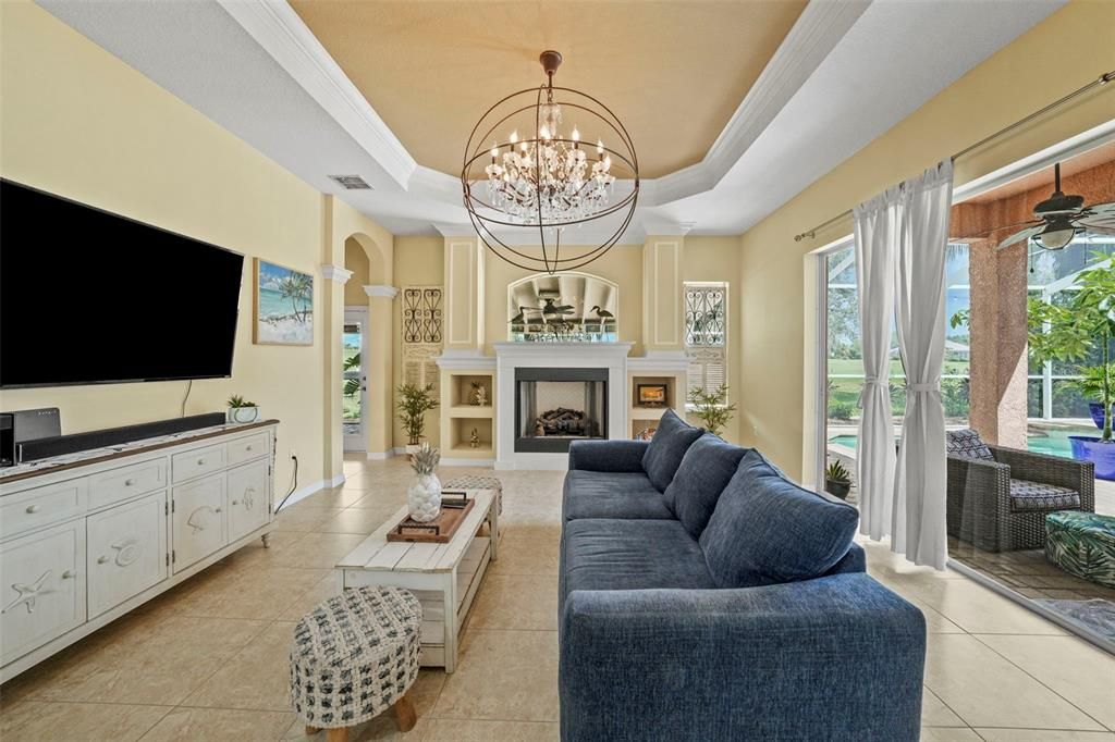 Activo con contrato: $725,000 (4 camas, 3 baños, 2749 Pies cuadrados)