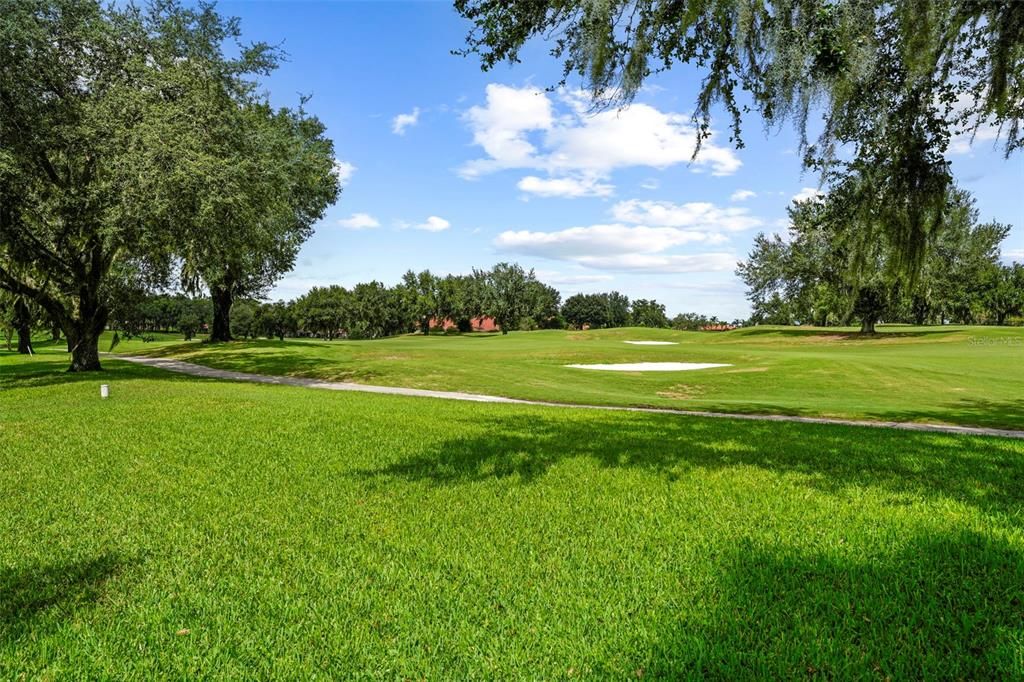 Activo con contrato: $725,000 (4 camas, 3 baños, 2749 Pies cuadrados)