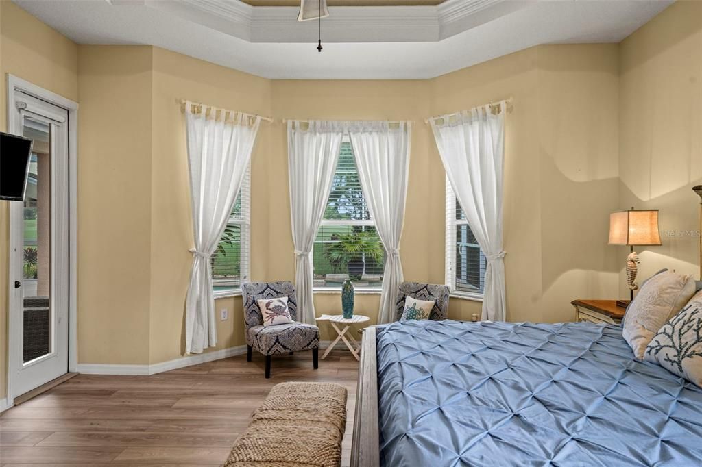 Activo con contrato: $725,000 (4 camas, 3 baños, 2749 Pies cuadrados)