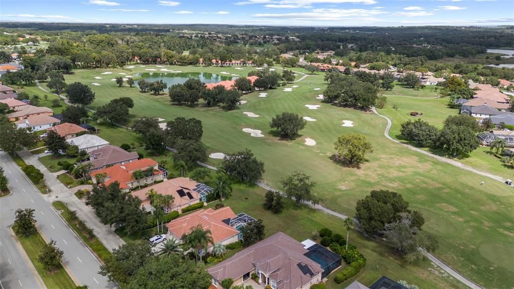 Activo con contrato: $725,000 (4 camas, 3 baños, 2749 Pies cuadrados)