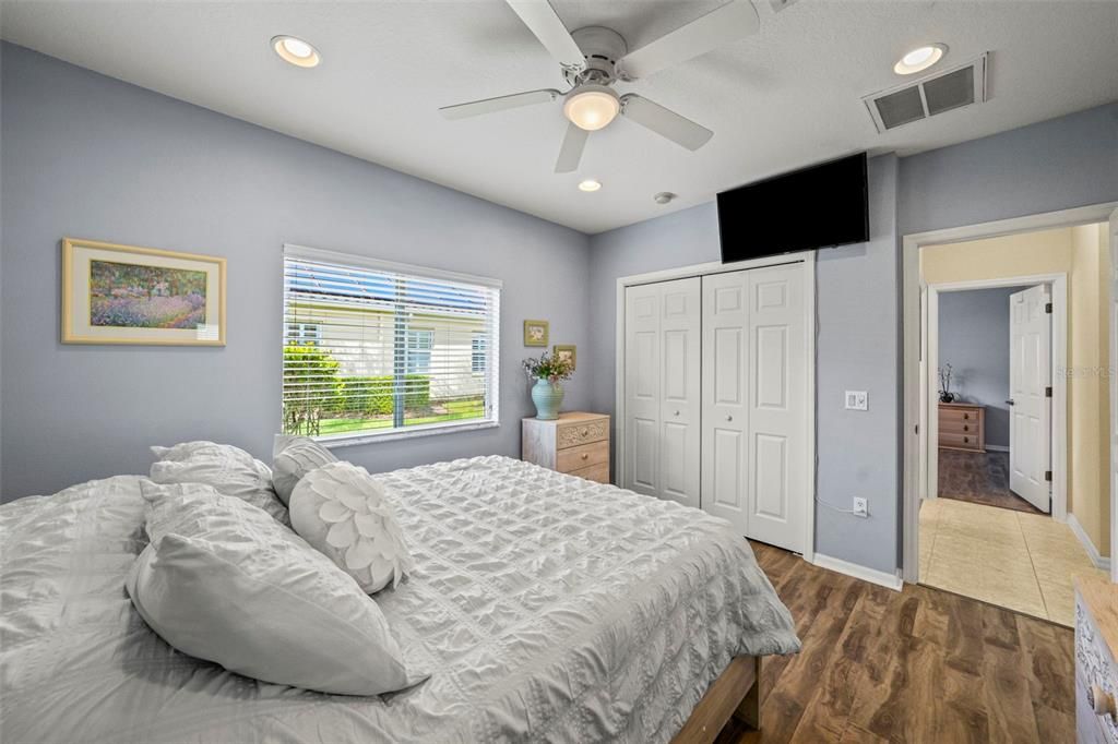 Activo con contrato: $725,000 (4 camas, 3 baños, 2749 Pies cuadrados)