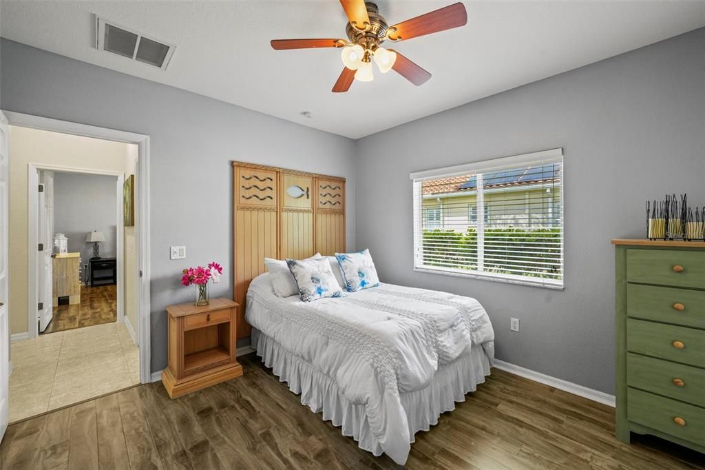 Activo con contrato: $725,000 (4 camas, 3 baños, 2749 Pies cuadrados)