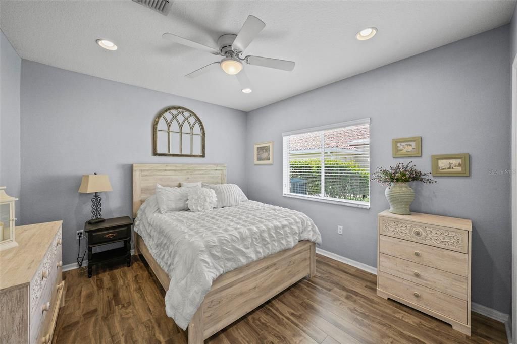 Activo con contrato: $725,000 (4 camas, 3 baños, 2749 Pies cuadrados)