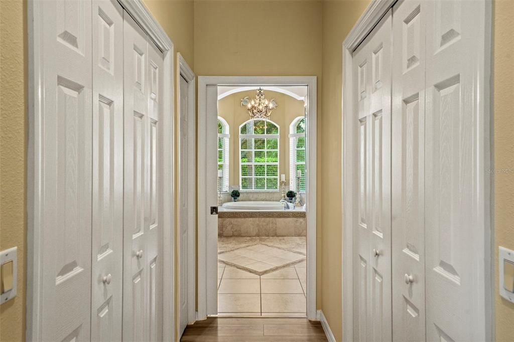 Activo con contrato: $725,000 (4 camas, 3 baños, 2749 Pies cuadrados)