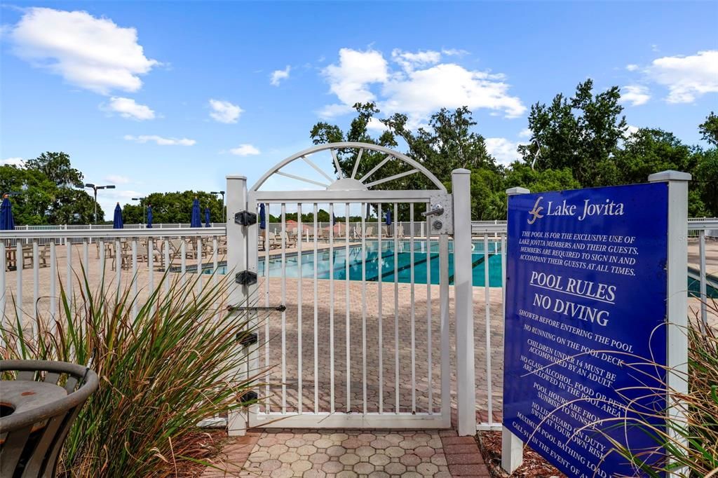 Activo con contrato: $725,000 (4 camas, 3 baños, 2749 Pies cuadrados)