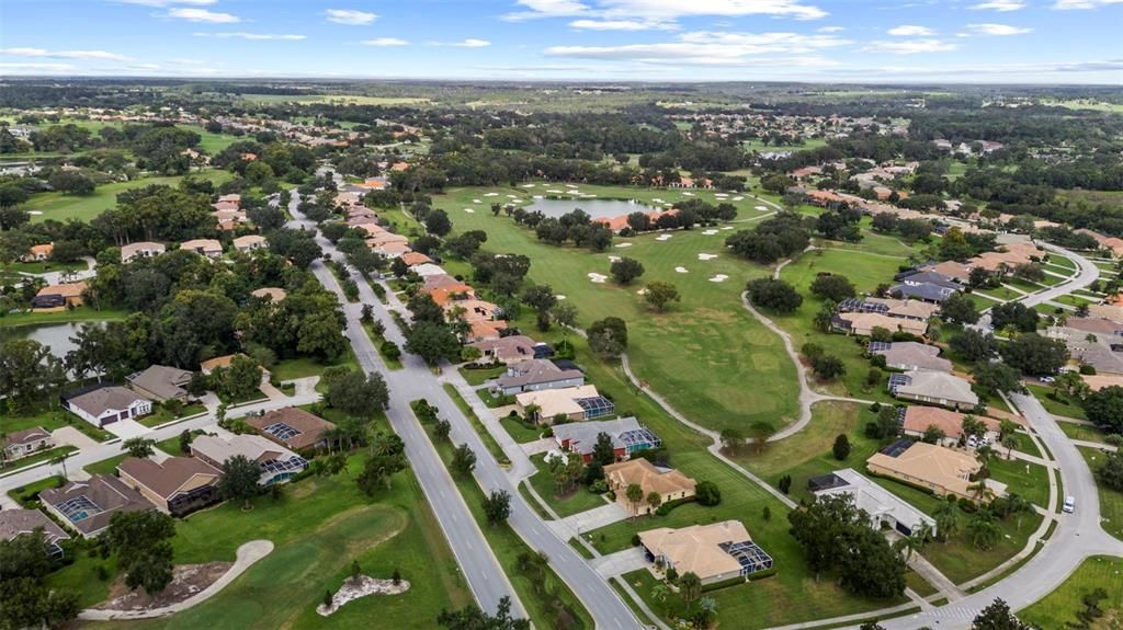 Activo con contrato: $725,000 (4 camas, 3 baños, 2749 Pies cuadrados)